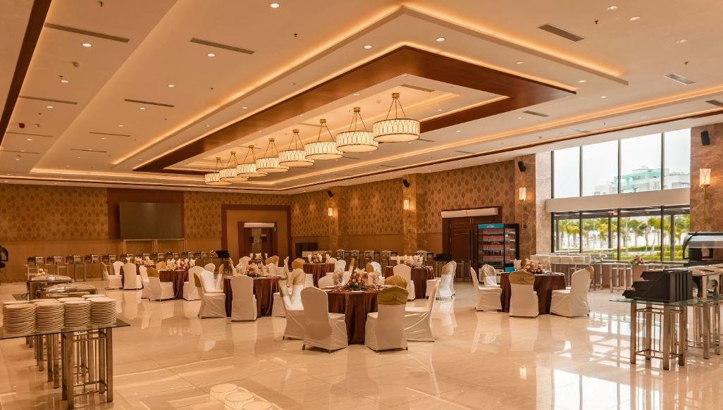 Raja Muthiah Hall, Egmore — grand traditional South Indian marriage hall facade and mandapam